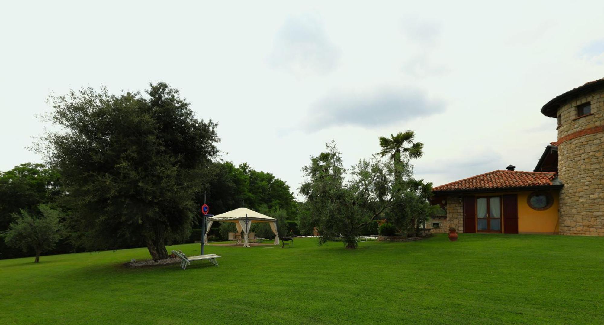 Villa Cristina Villa Pedergnano Exteriör bild
