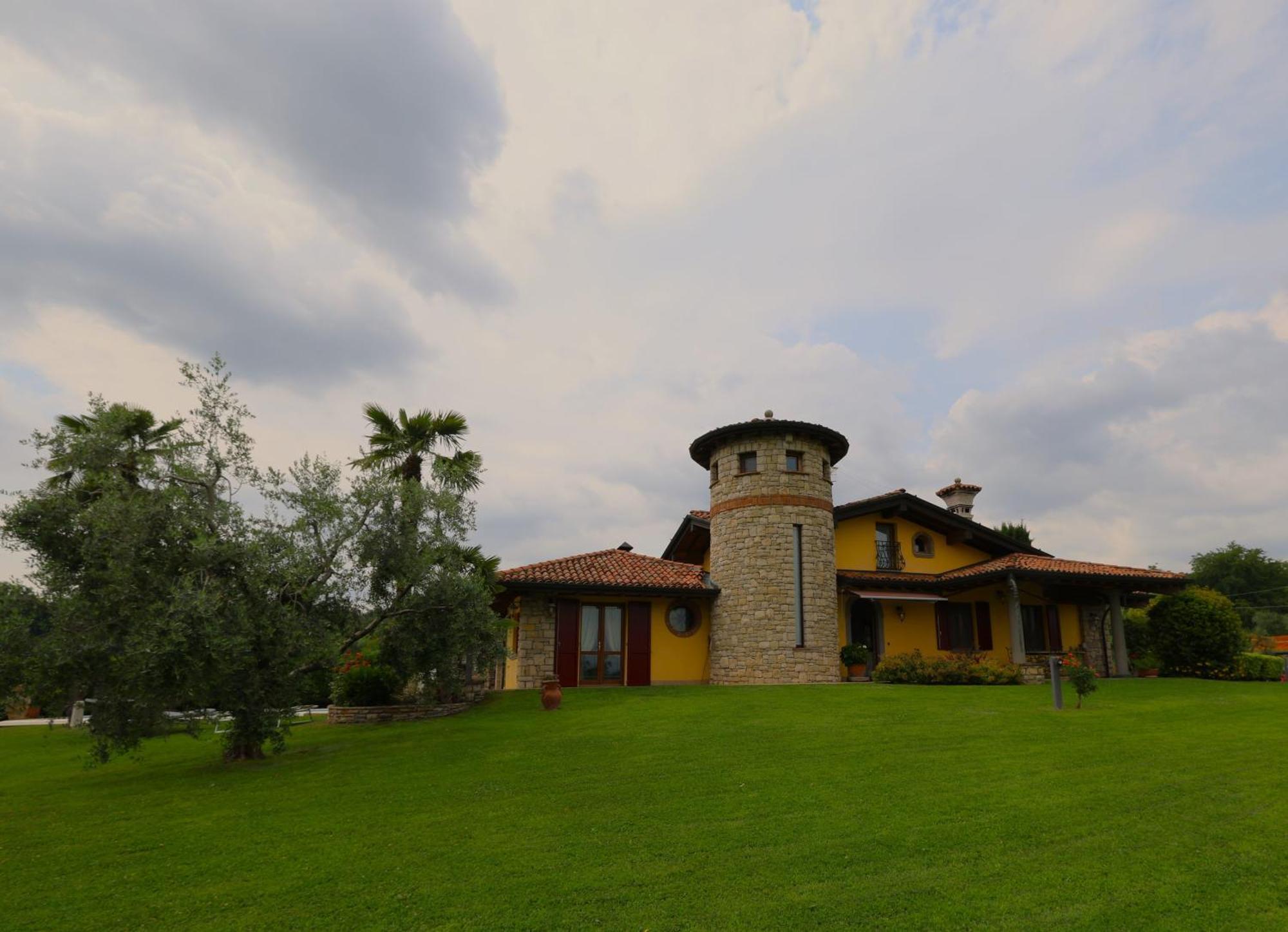 Villa Cristina Villa Pedergnano Exteriör bild